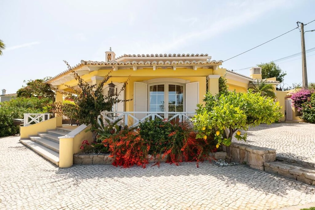 Charming villa for sale - Vale Formoso | 3 + 1 bedrooms Charming villa for sale - Vale Formoso | 3 + 1 bedrooms
