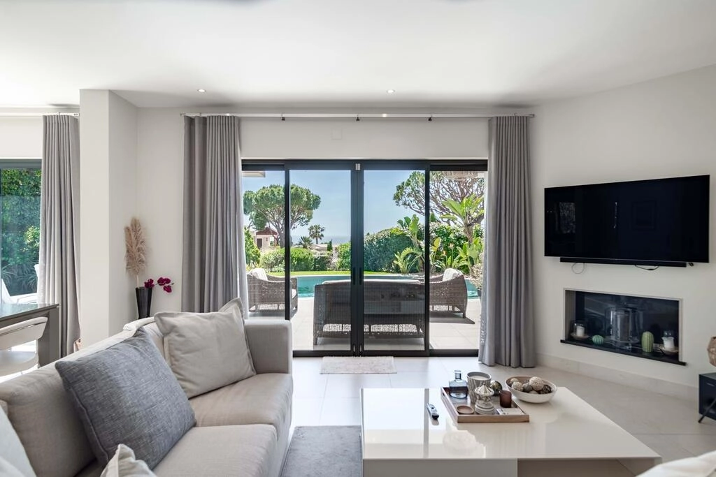 Luxury villa for sale - Vale do Lobo | 3+1 bedrooms Luxury villa for sale - Vale do Lobo | 3+1 bedrooms