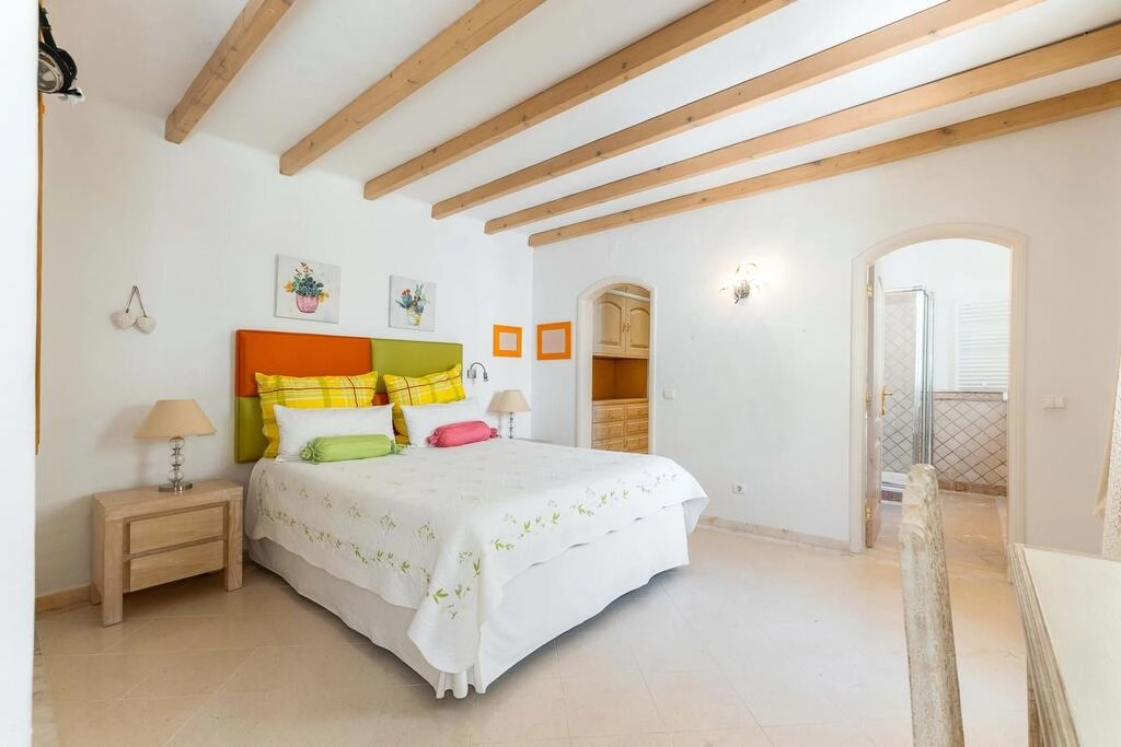 Encantadora moradia para venda - Vale Formoso | 3 + 1 quarto Encantadora moradia para venda - Vale Formoso | 3 + 1 quarto