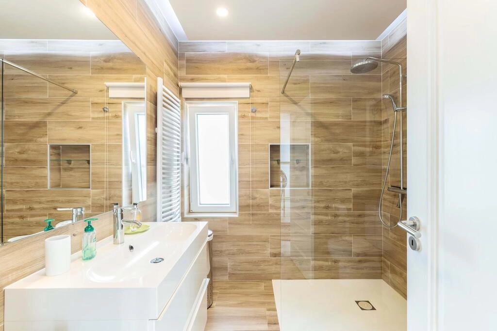 Excelente oportunidade Moradia semi-geminada renovada para v Excelente oportunidade Moradia semi-geminada renovada para v