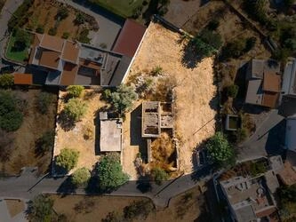 Dois lotes excepcionais com ruínas - Vale Judeu