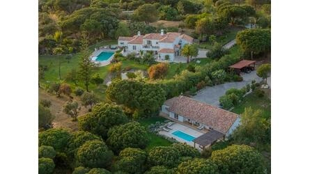 Propriedade privada exclusiva à venda em Almancil | 5 quarto