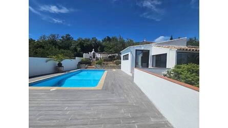 Renovated villa for sale - Sta Bárbara de Nexe | 3 bedrooms
