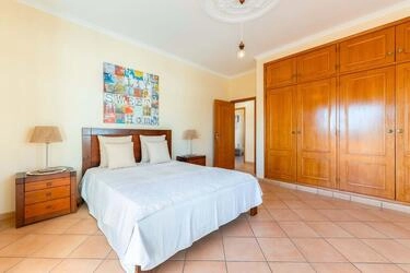 Moradia de 4 Quartos para Venda em Vale Formoso, Almancil