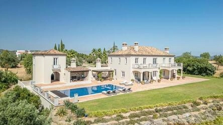 Elegant manor house-Santa Bárbara de Nexe | 5 bedrooms