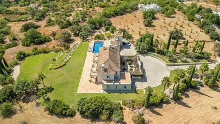 Elegant manor house-Santa Bárbara de Nexe | 5 bedrooms