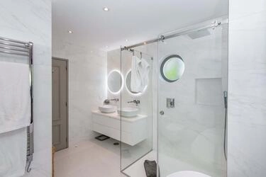 Renovated detached Villa for Sale Dunas Douradas | 5 Bedroom